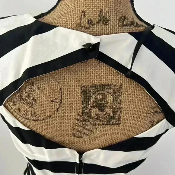 Black and white striped cocktail spring summer dress - Picture 3 of 5